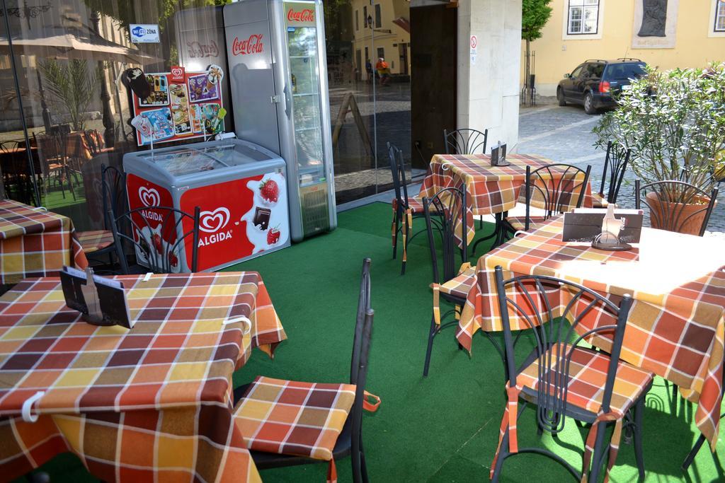 会议酒店 杰尔 外观 照片