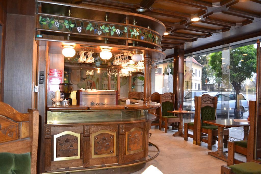 会议酒店 杰尔 外观 照片